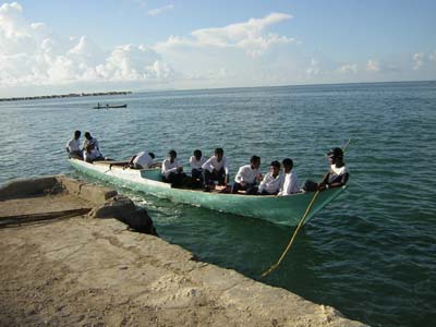 09-schoolboat